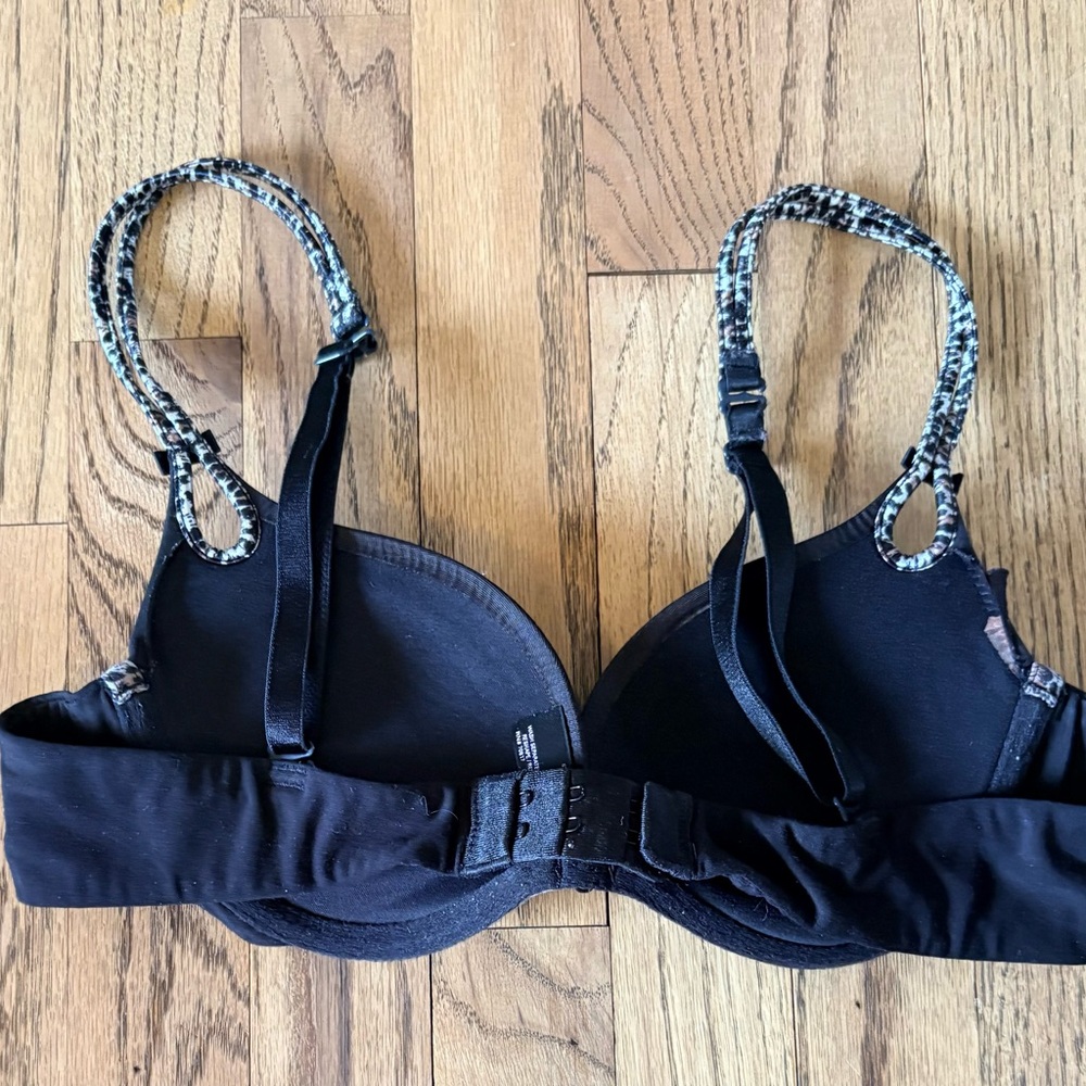 Victoria's Secret Black Bra with Leopard-Print Trim - Picture 3 of 3